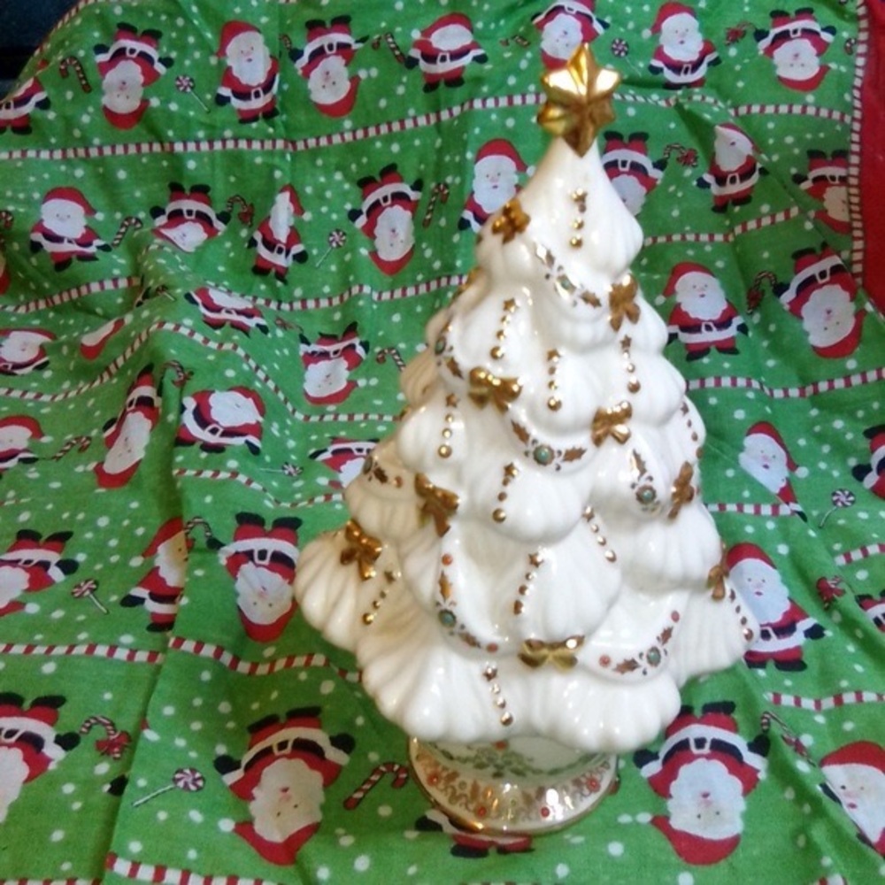 “Lennox” ivory white Christmas tree Music Box w/ gold accent - Picture 4 of 10